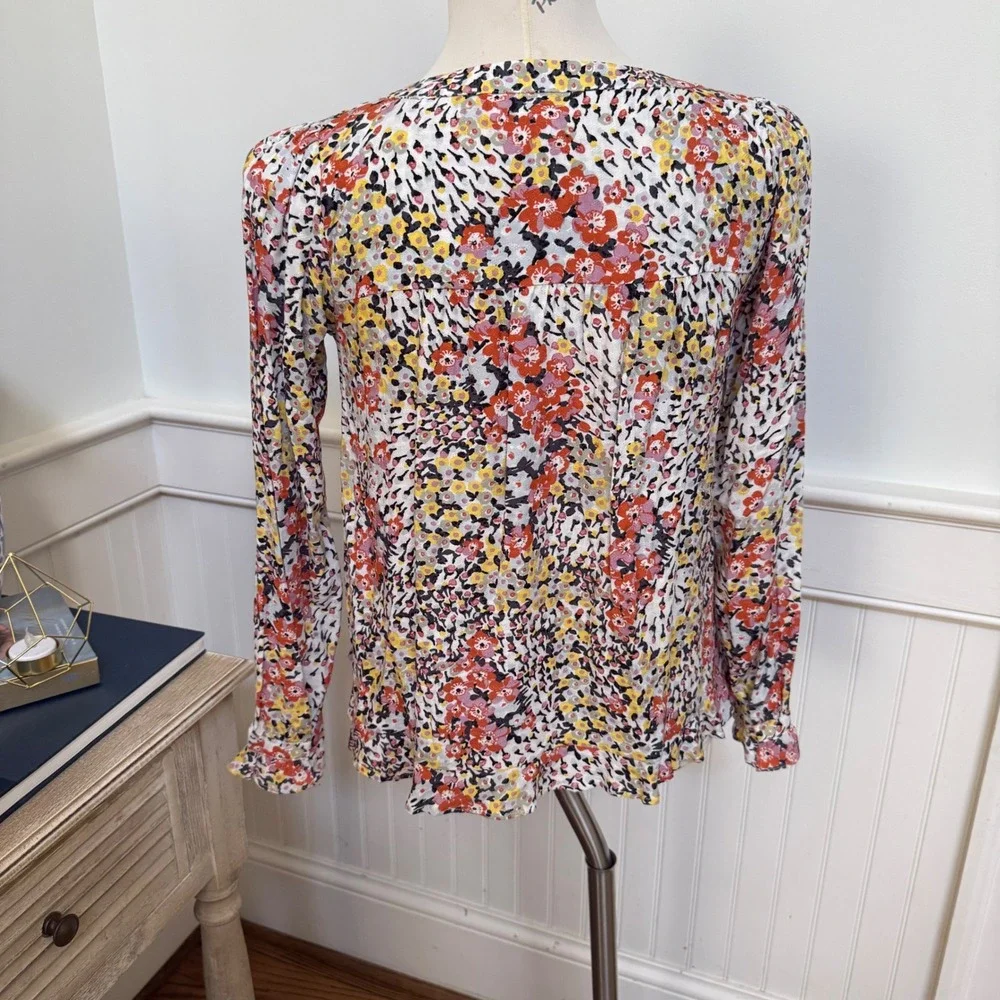 NWT Loft Petites Floral Split Neck Ruffle Cuff Blouse Multicolor XSP - Picture 3 of 7